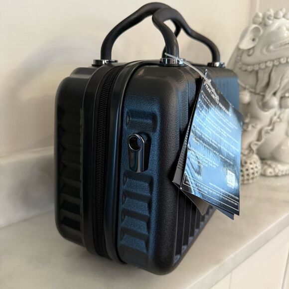 NWT Triforce Elite Performance Travelware Hard Shell Matte Black Beauty Case 12" - Picture 6 of 12